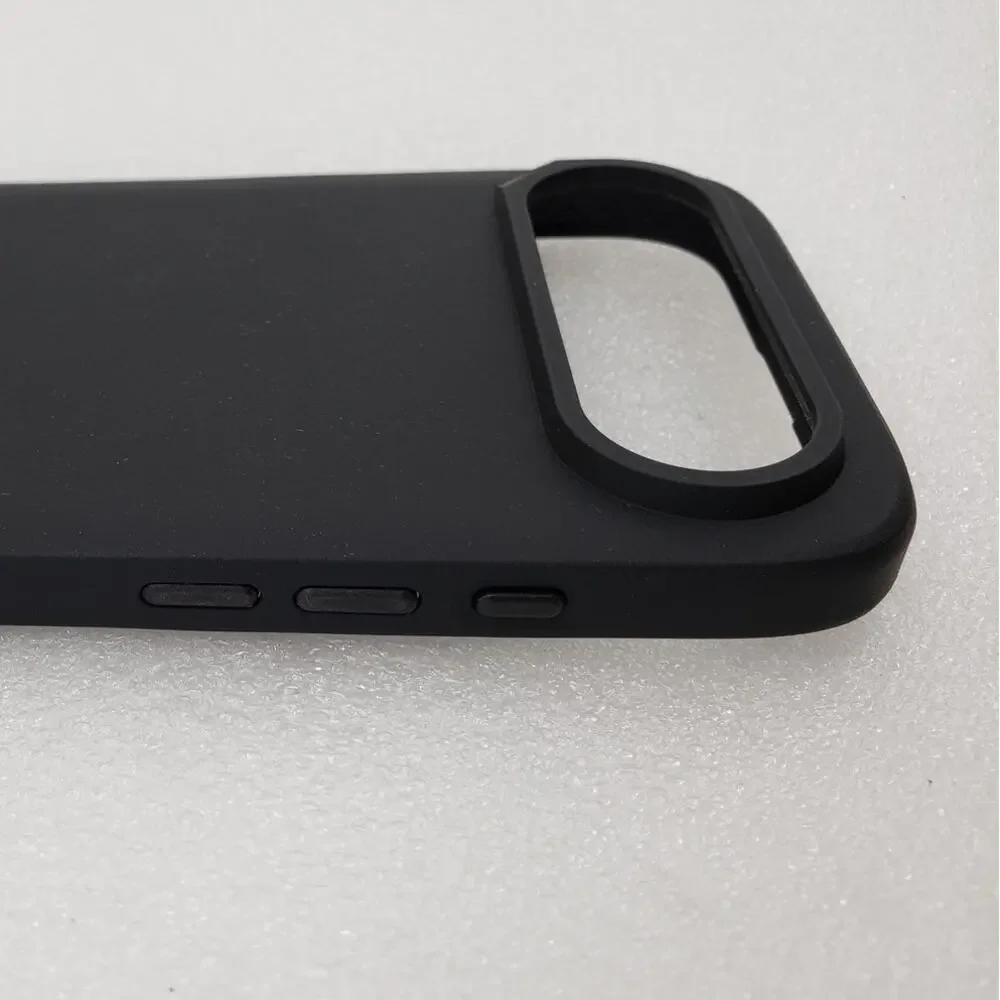 Rhinoshield SolidSuit Matte Black Case for iPhone Air